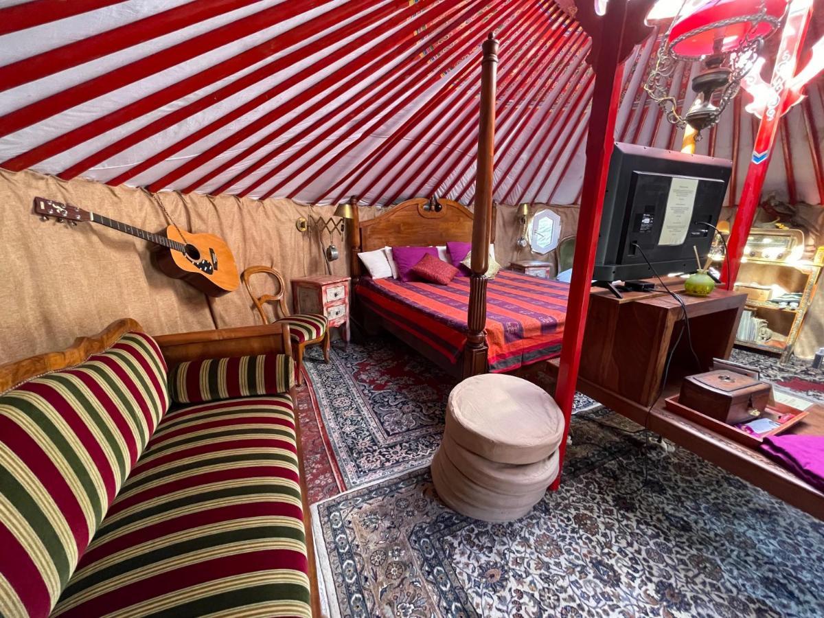 Crazy Lounge Bnb Aigle Exterior foto