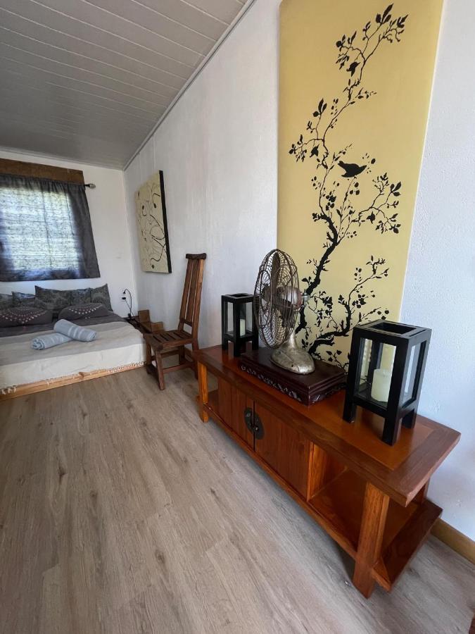 Crazy Lounge Bnb Aigle Exterior foto