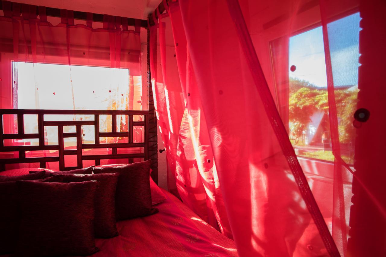 Crazy Lounge Bnb Aigle Exterior foto